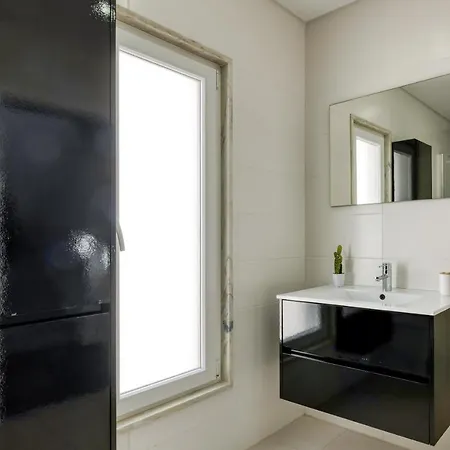 Ocean's 8 빌라 로리냐