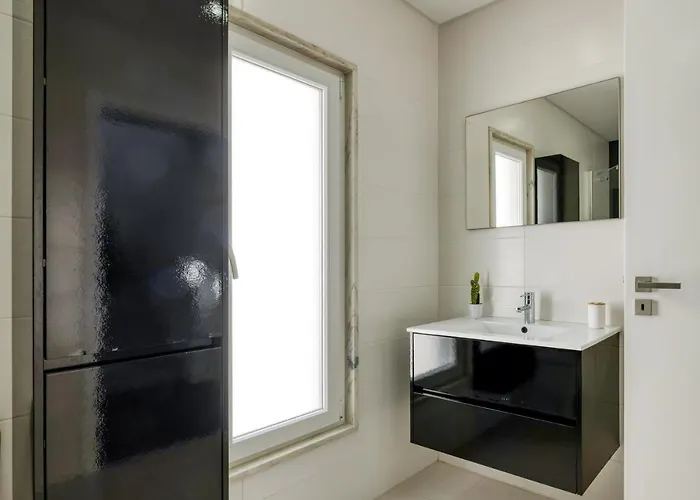 Ocean's 8 Villa Lourinhã