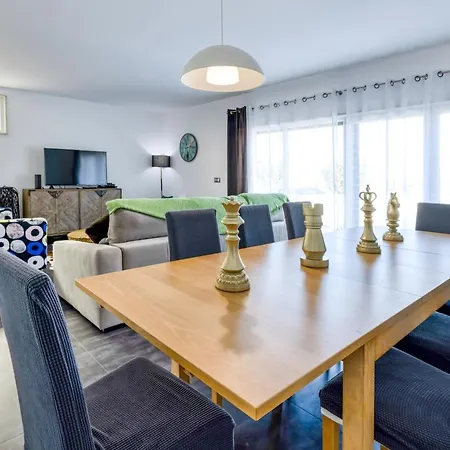 Ocean's 8 * Lourinha (Lisbon)