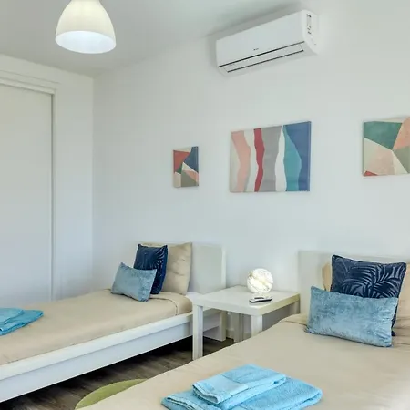 Ocean's 8 * Lourinha (Lisbon)