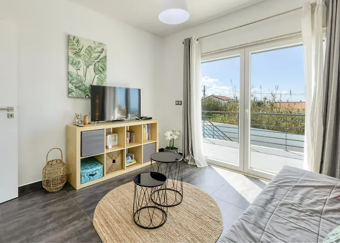 Ocean's 8 Villa Lourinhã